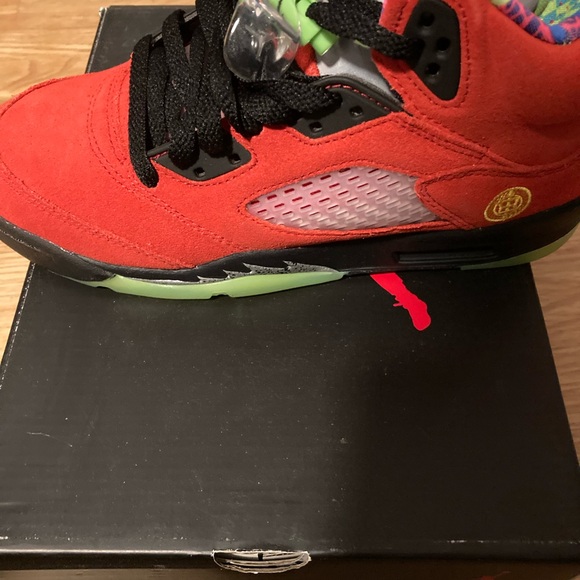 Jordan 5s What The sneaker!  Youth (boys) size 5/5. - Picture 4 of 5